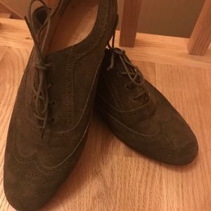 J. Crew Olive Green Oxfords Sz. 9.5